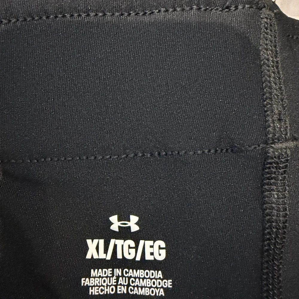 Under Armour 2 in 1 Women's Black Shorts - Picture 5 of 5